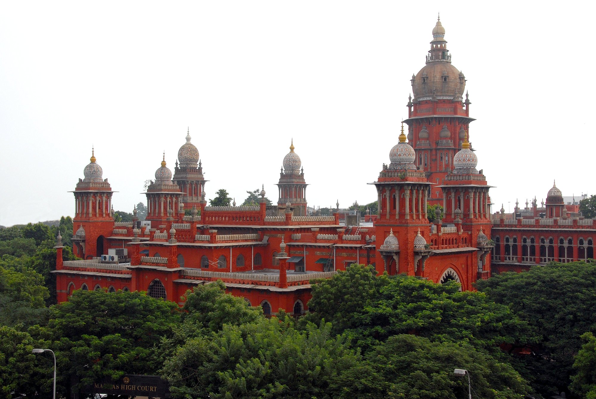 State Cannot Insist on Environmental Clearance Before Issuing Medical College Essentiality Certificate: Madras High Court
