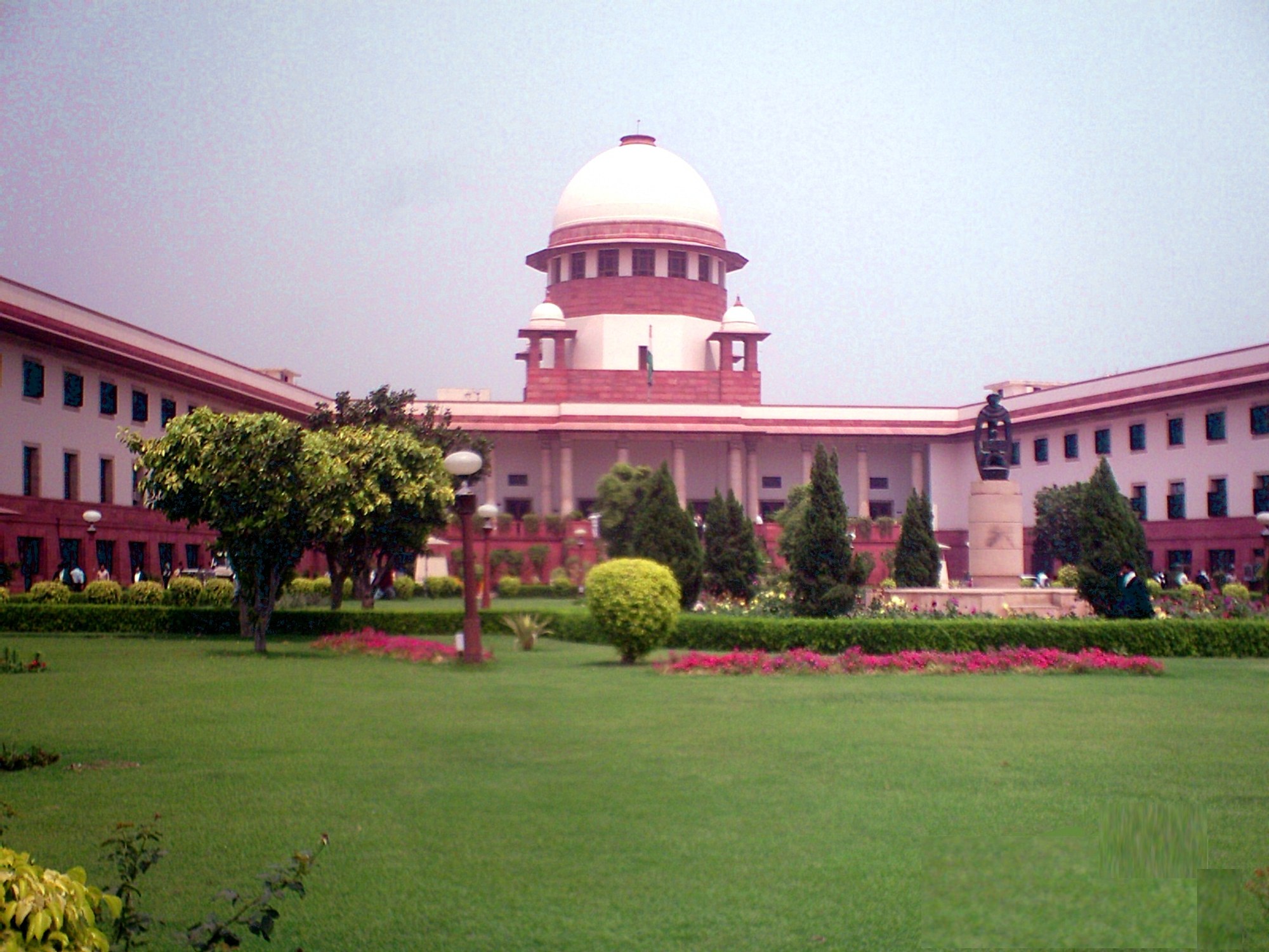 Supreme Court Closes Suo Motu Case on NCERT Class 8 Judicial-Corruption Chapter After Revised Text, Apologies
